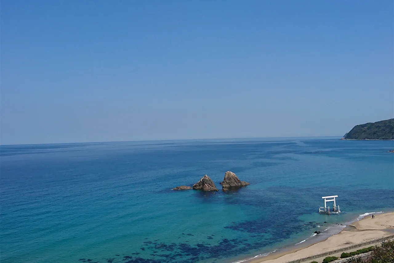 二見ヶ浦の鳥居と夫婦岩